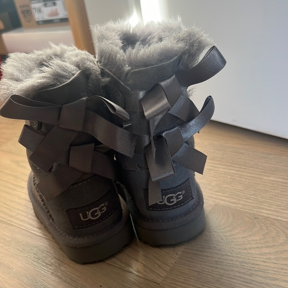 Uggs for toddlers -very good condition